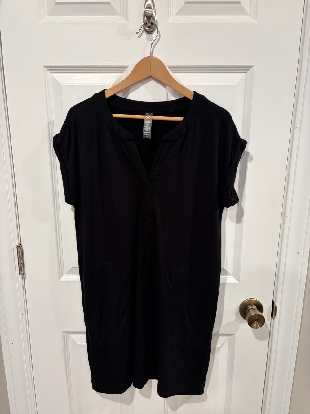 Lou & Grey Black Short-Sleeve V-Notch Mini Dress